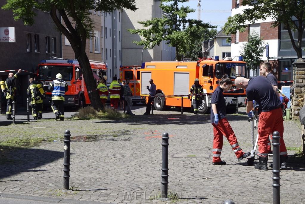 Explo Feuer 2 Koeln Kalk Hoefestr P091.JPG - Miklos Laubert